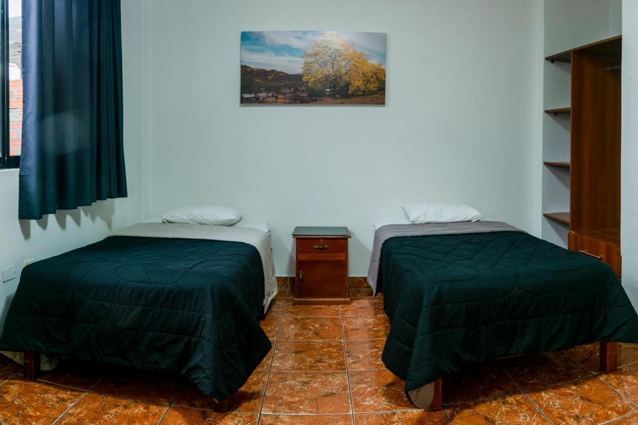Hospedaje Gran Imperial トゥンベス エクステリア 写真