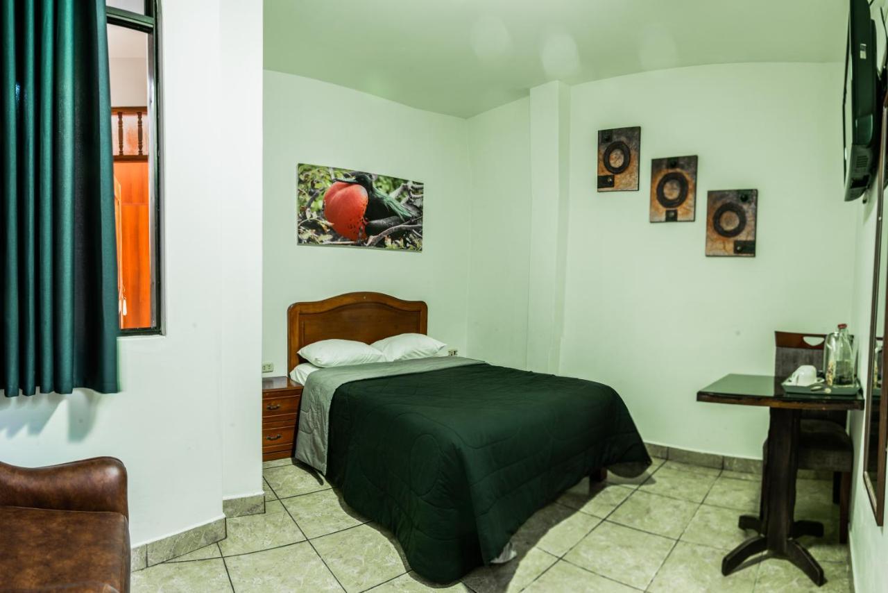 Hospedaje Gran Imperial トゥンベス エクステリア 写真