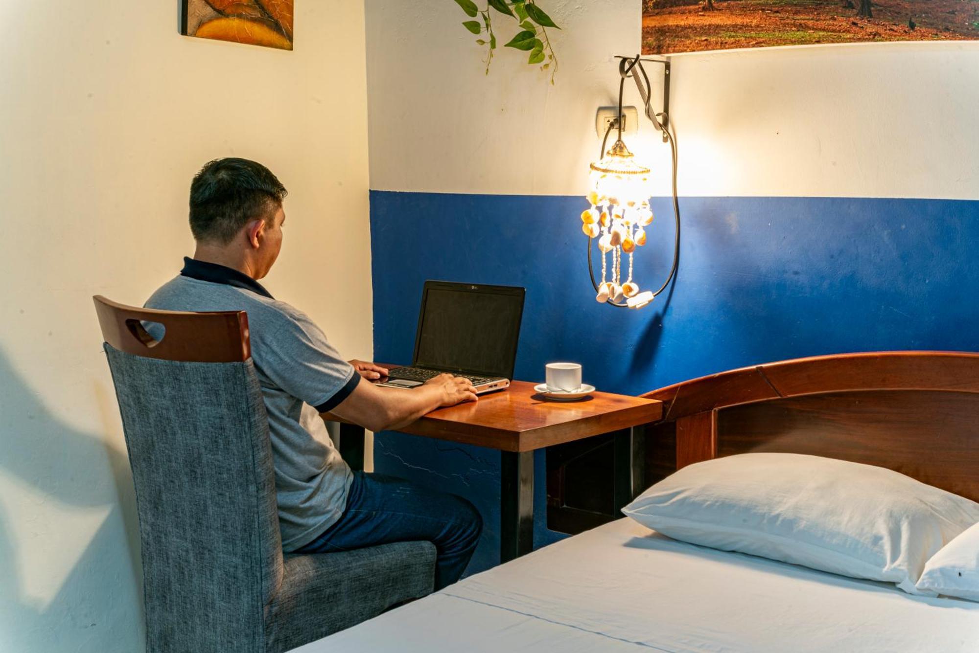 Hospedaje Gran Imperial トゥンベス エクステリア 写真